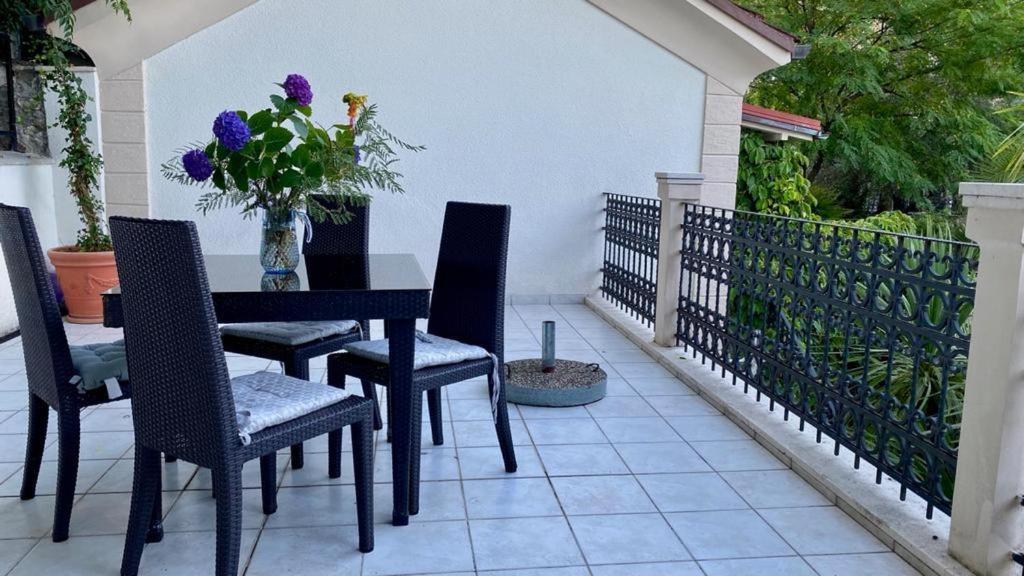Apartments Nautica Херцег Нови Екстериор снимка