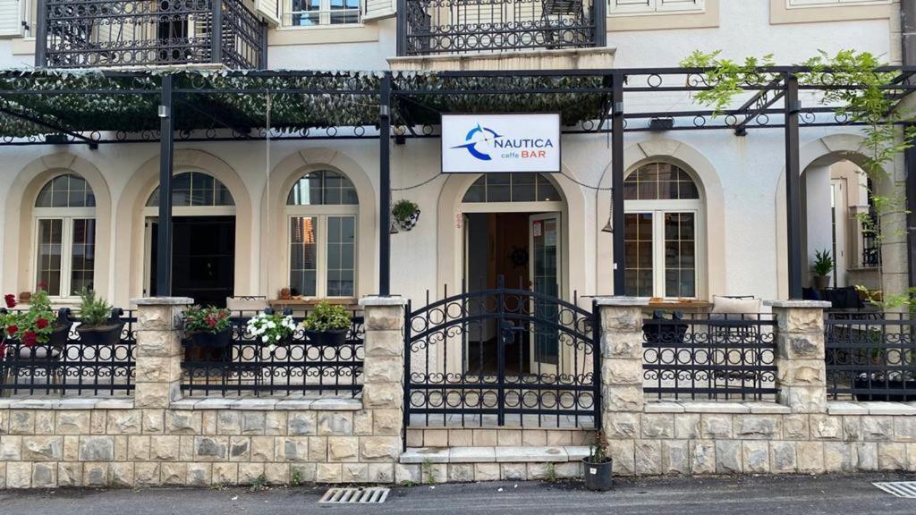 Apartments Nautica Херцег Нови Екстериор снимка