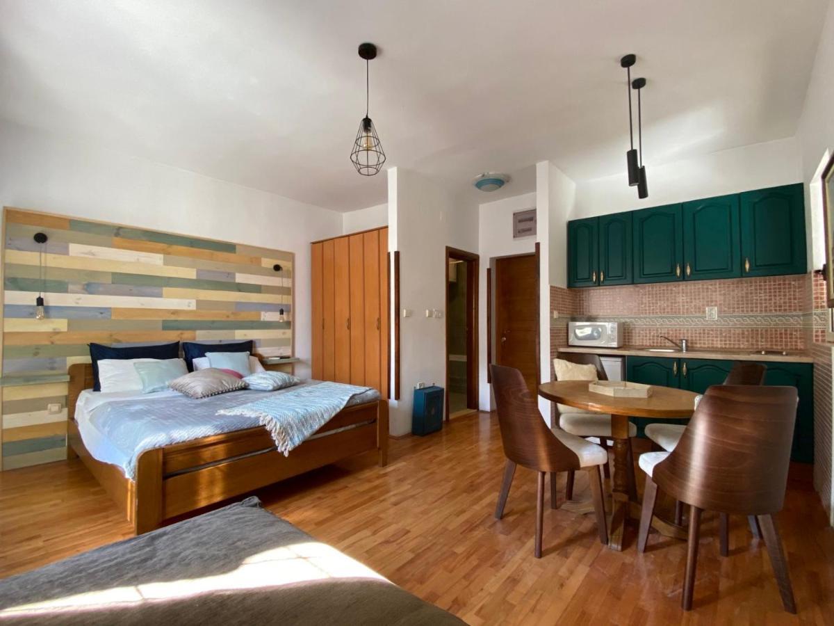 Apartments Nautica Херцег Нови Екстериор снимка